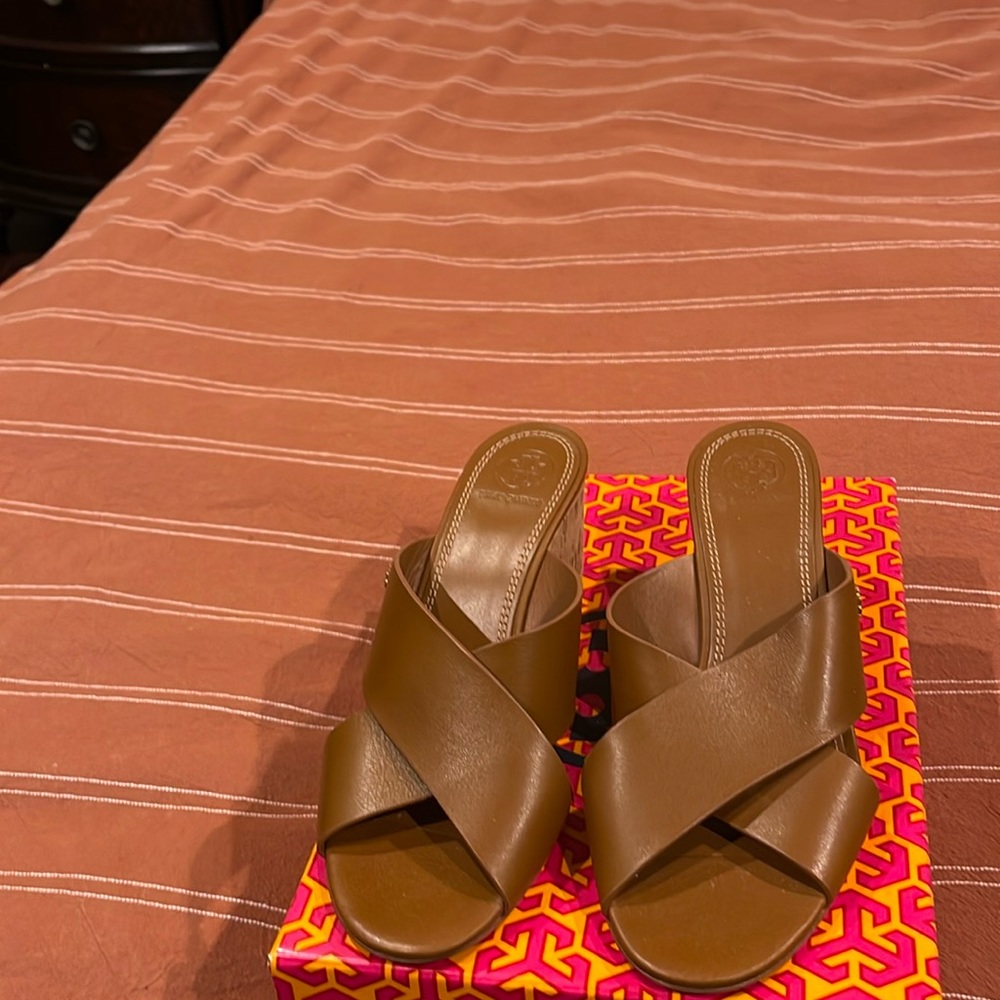 Tory Burch brand new sandals with box